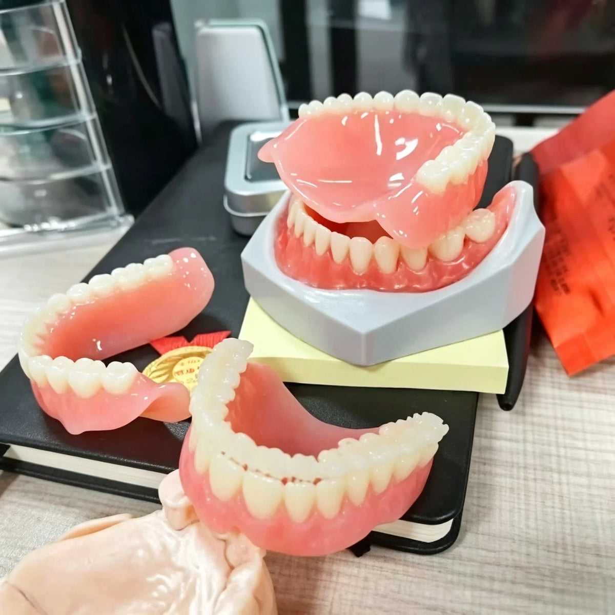 Silicone Full Mouth Denture Set with Storage Case