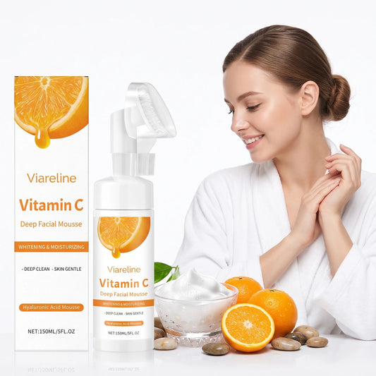 Vitamin C Facial Cleanser for Deep Pore Cleaning and Hydration