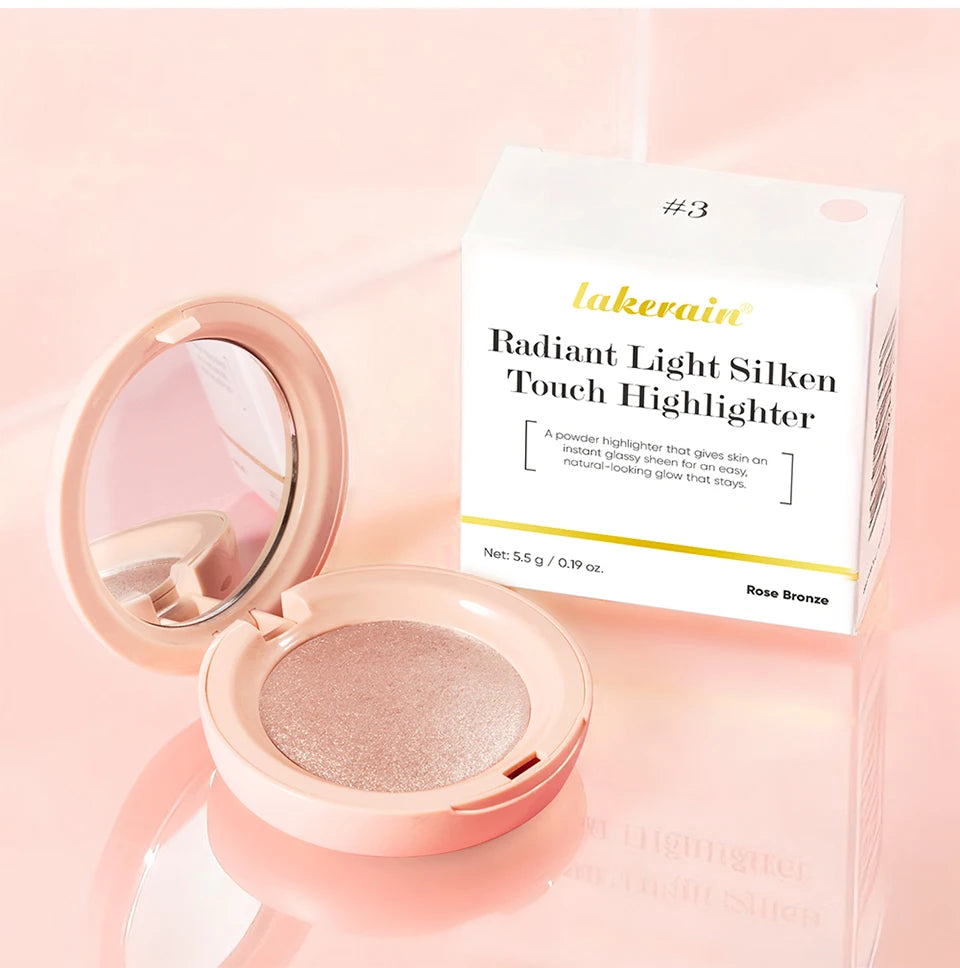 Baked Powder Highlighter for Radiant Natural Glow